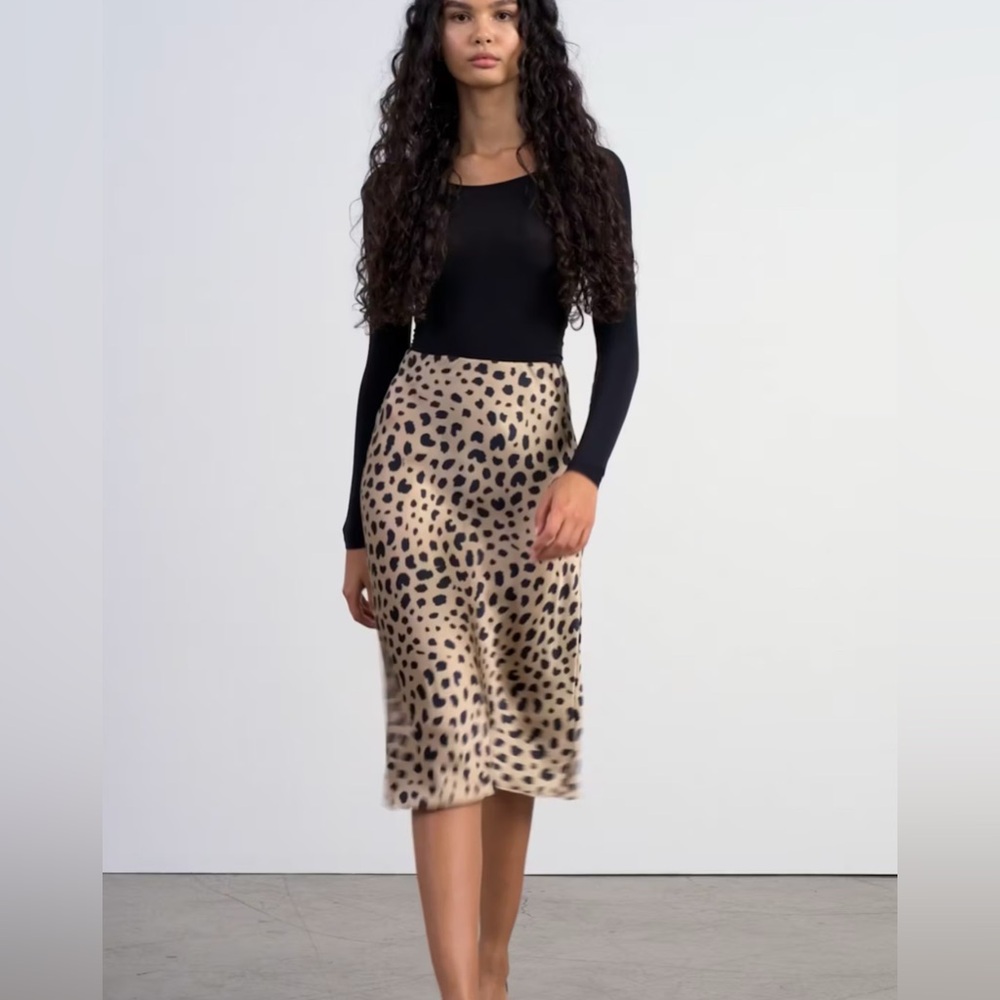 Réalisation Skirt 100% Silk THE NAOMI in Wild Things